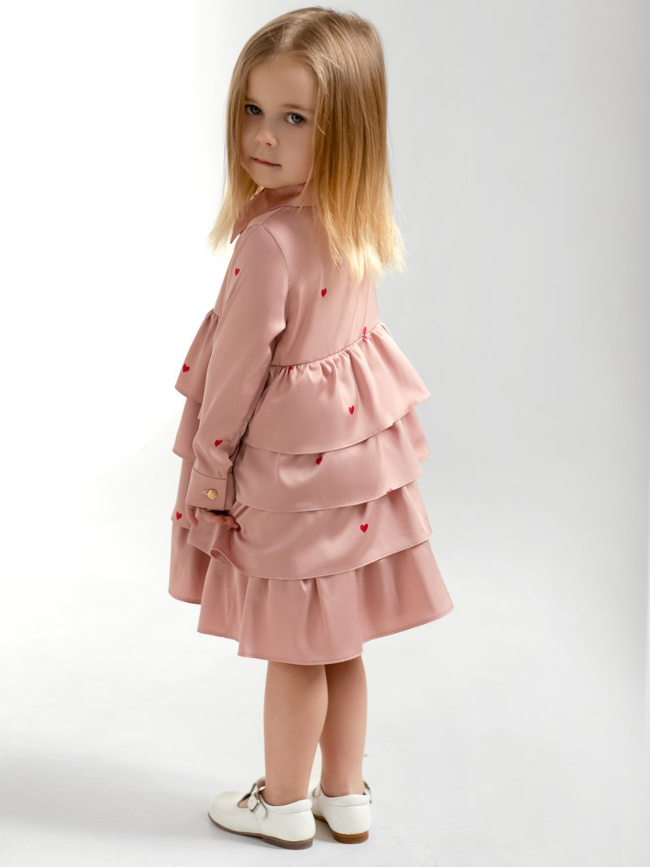 Пошив детского платья из шелка.